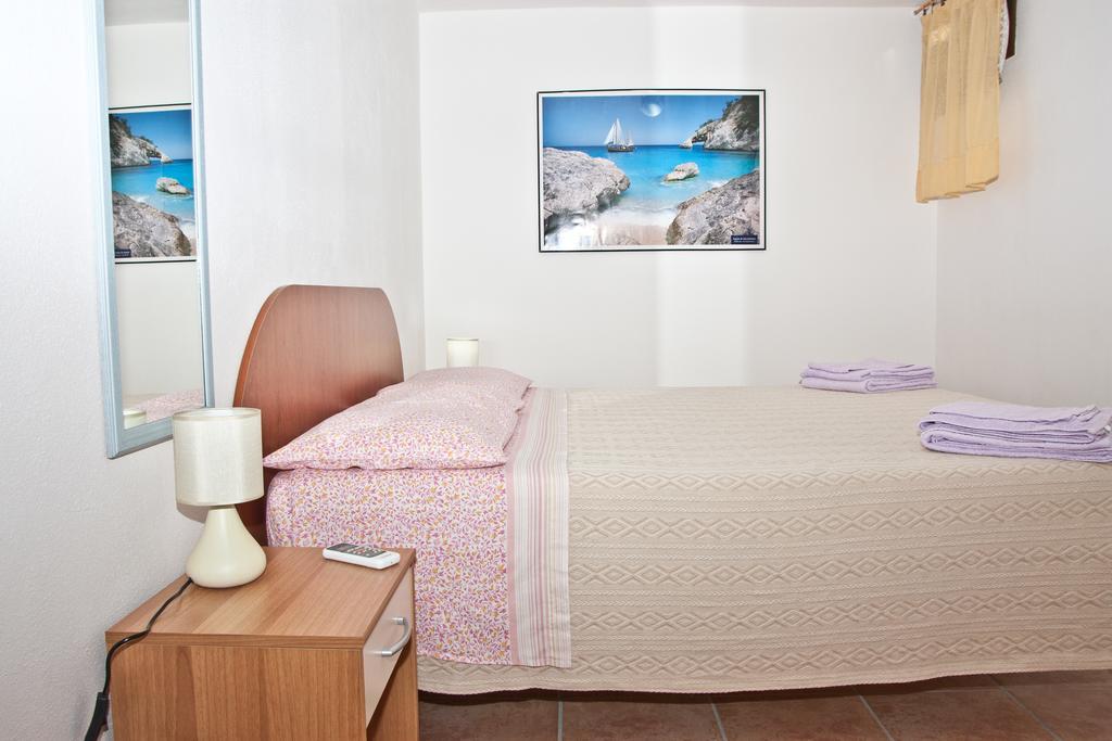 B&B Villa Tancau Санта Мария Наварезе Стая снимка